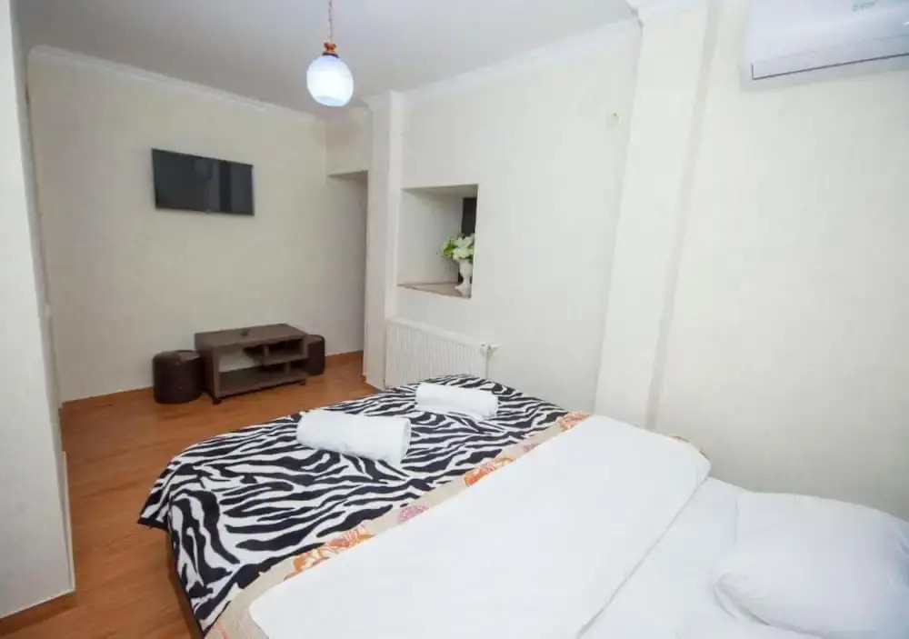 Hotel Elegant 2