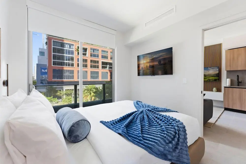 Stylish Miami Stay for 5 Guests