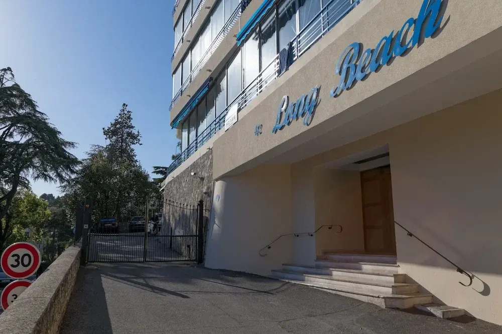 Western Cannes - Panoramic View
