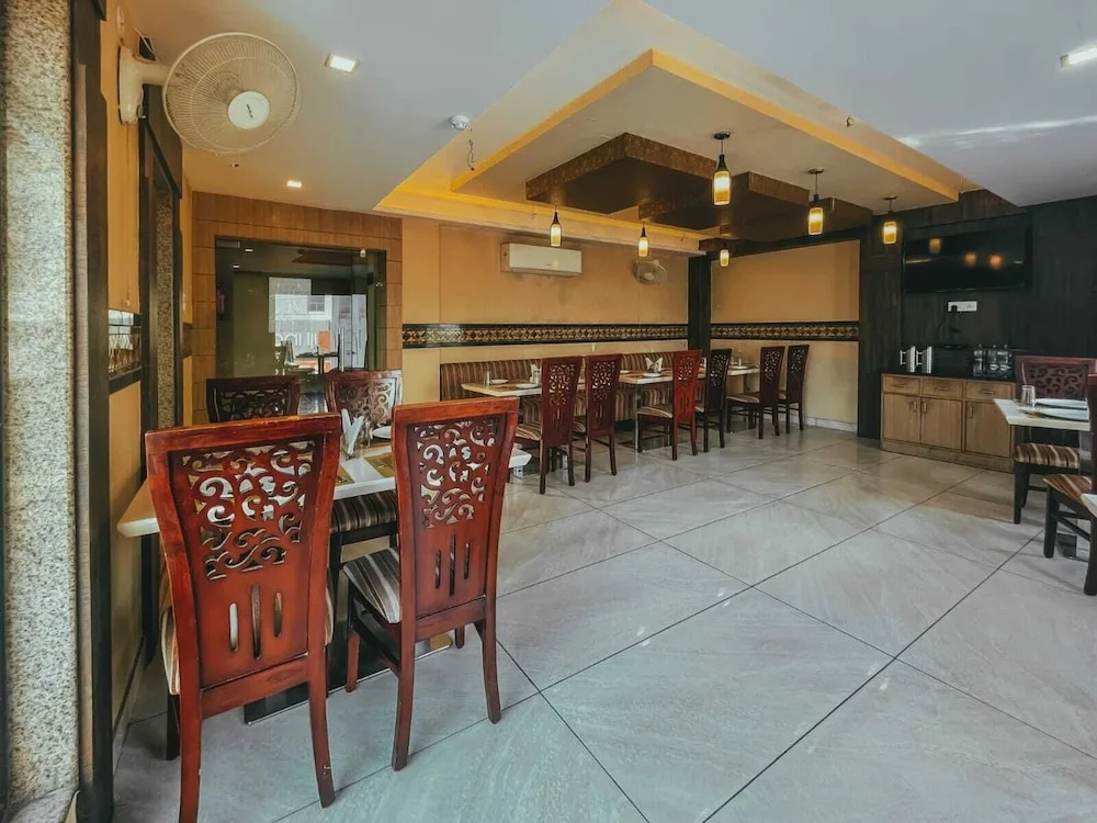 Hotel SLE Residency