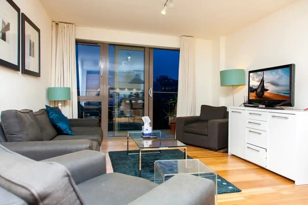 Modern 2 Bedroom Apartment With Amazing View