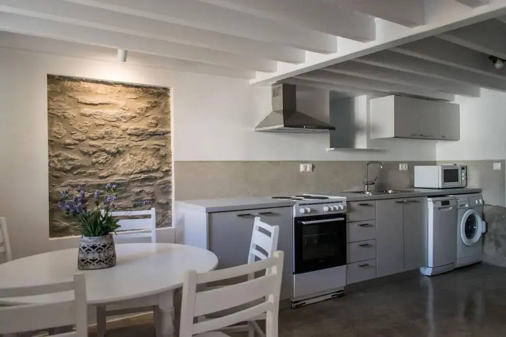 Anthi's House Center