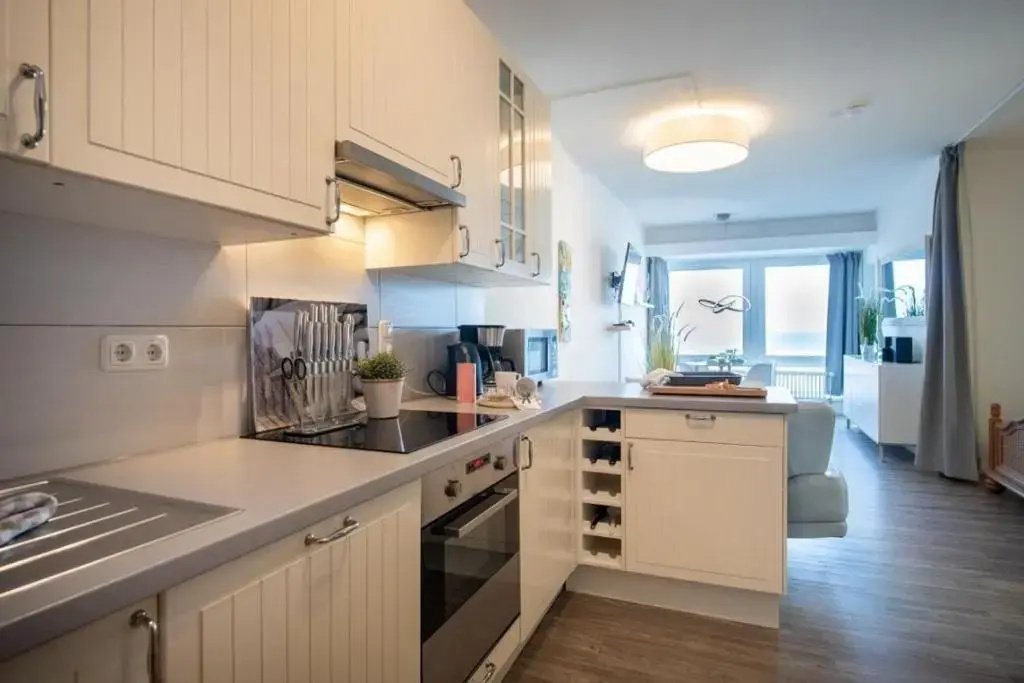 Strandhotel-Heiligenhafen-Wohnung-125-Typ-II-Meerblick-im-Strandhotel