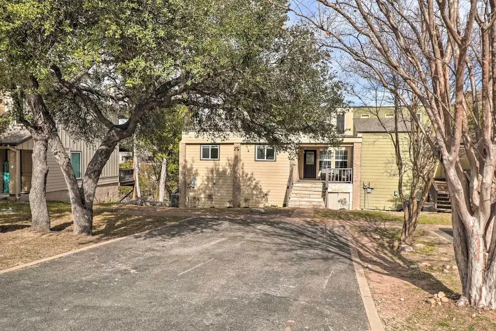 Lakefront Home w/ Point Venture Golf Access