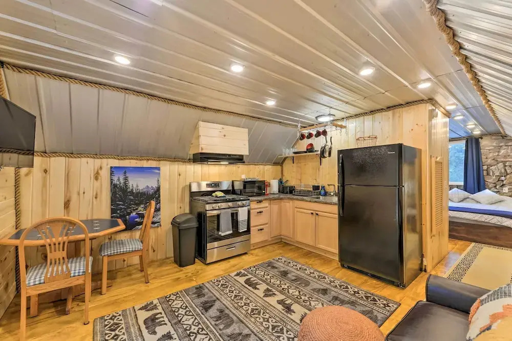 A-frame Mtn Cabin ~ 35 Mi to Yellowstone NP!