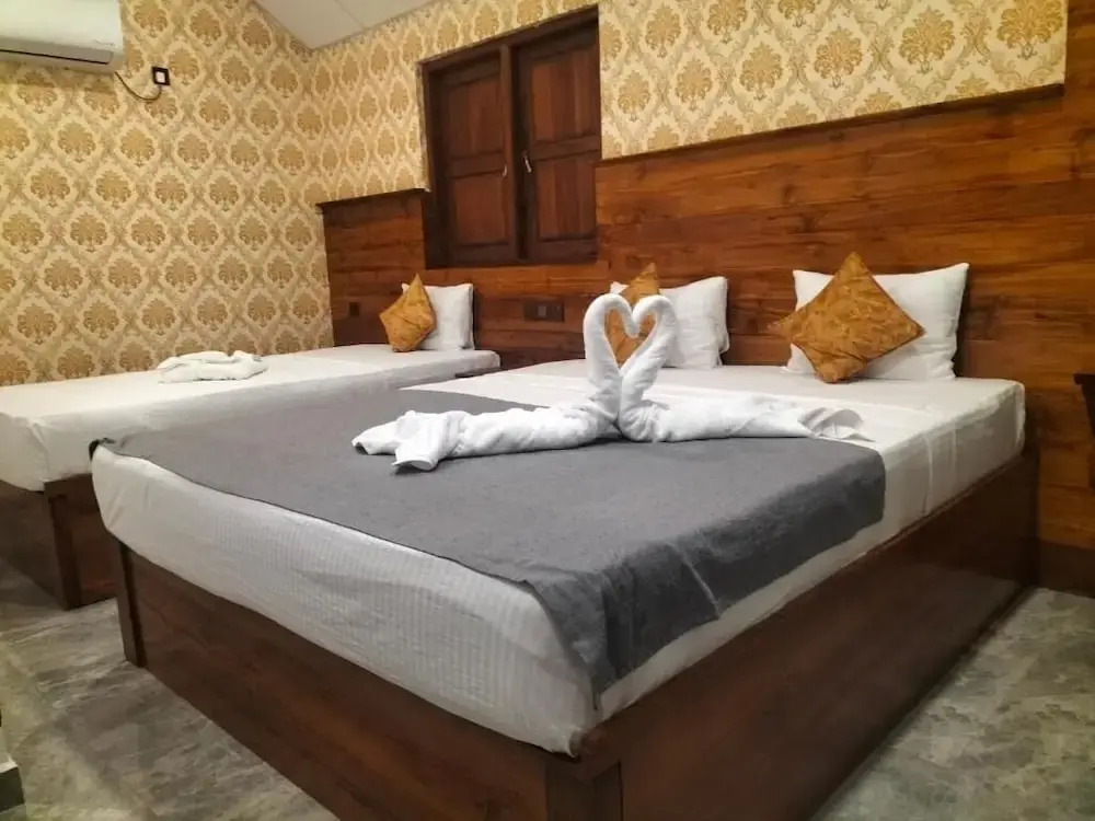 village avenue resort