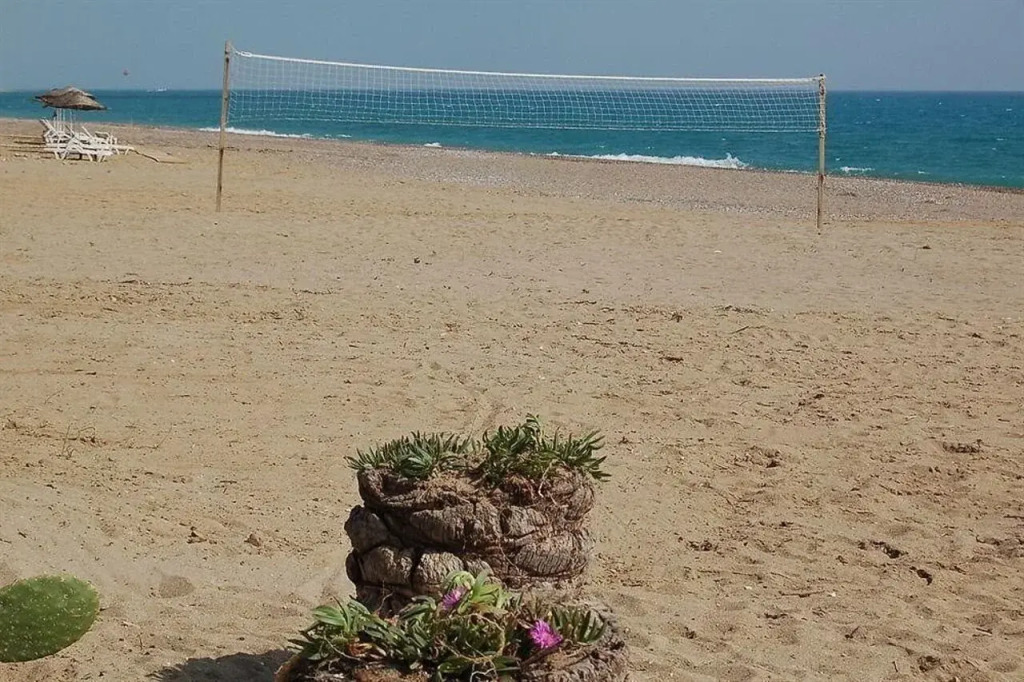 Отель As Queen Beach Hotel