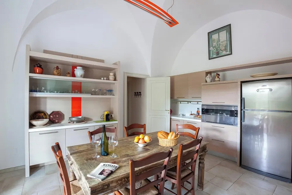 Villa Gaia with pool and garden- Happy Rentals