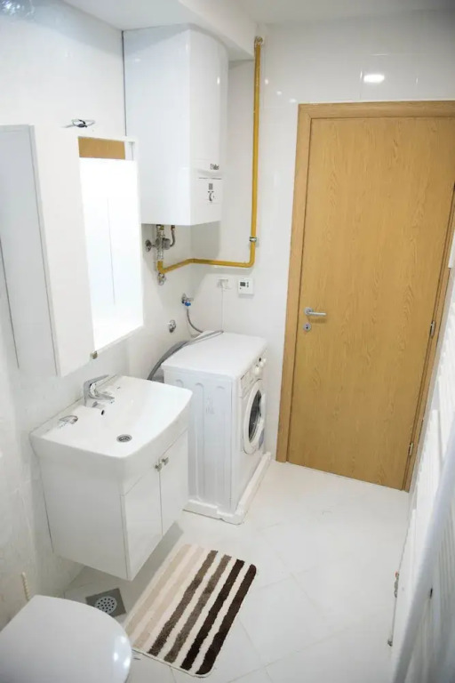 Leader Apartment