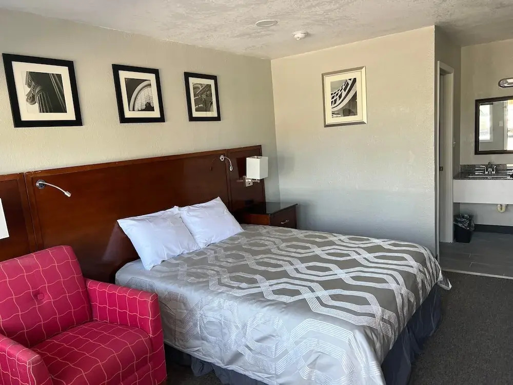 Maple Tree Inn