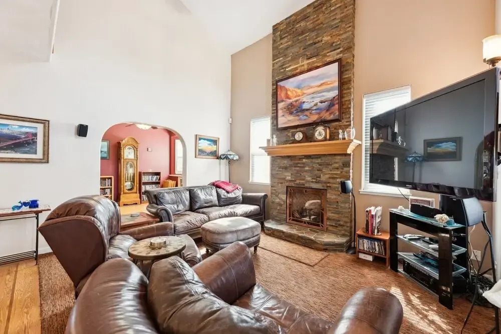 Coastal Getaway 5 Bedroom Home