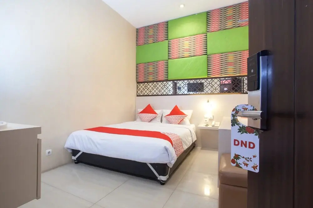 OYO 155 Metro House