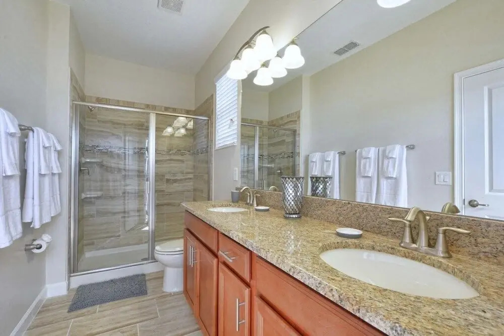 Storey Lake-5 Bedrooms home w/pool-1650ST