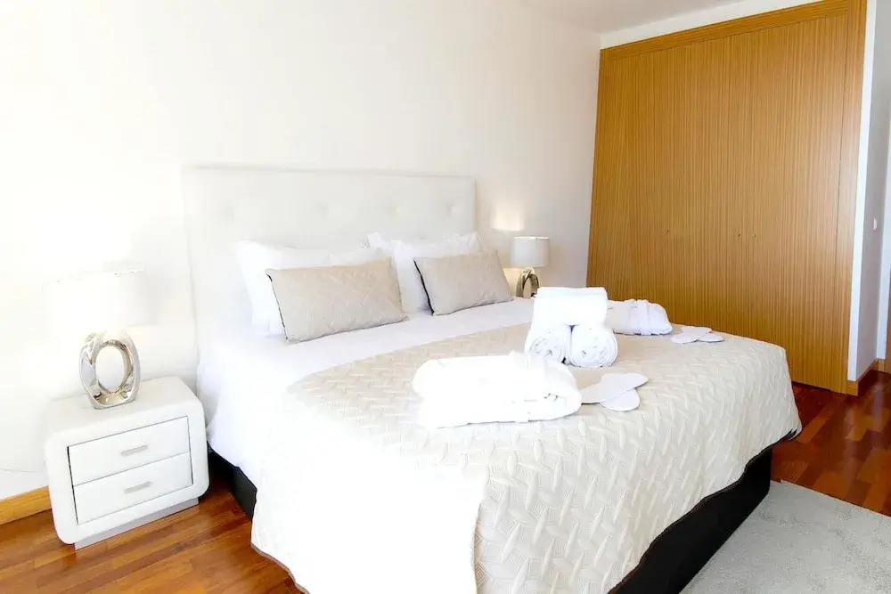 Apartment with 2 Bedrooms in Caniço, with Wonderful Sea View, Furnished Terrace And Wifi