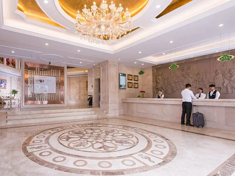 Vienna Hotel Shenzhen Dalang Clothing Base