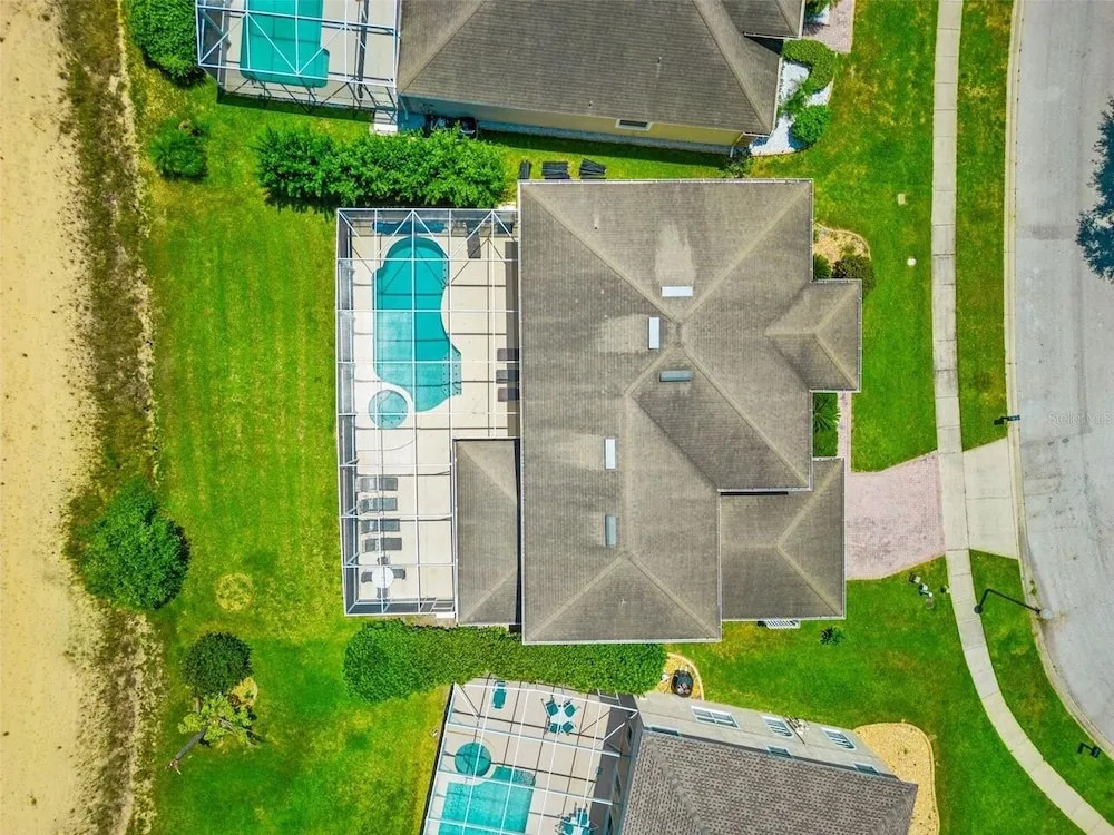 Large Villa - Close to Disney with extended patio and golf course views