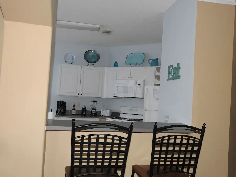 Legacy Villa 1006 3 Bedrooms 2 Bathrooms Condo