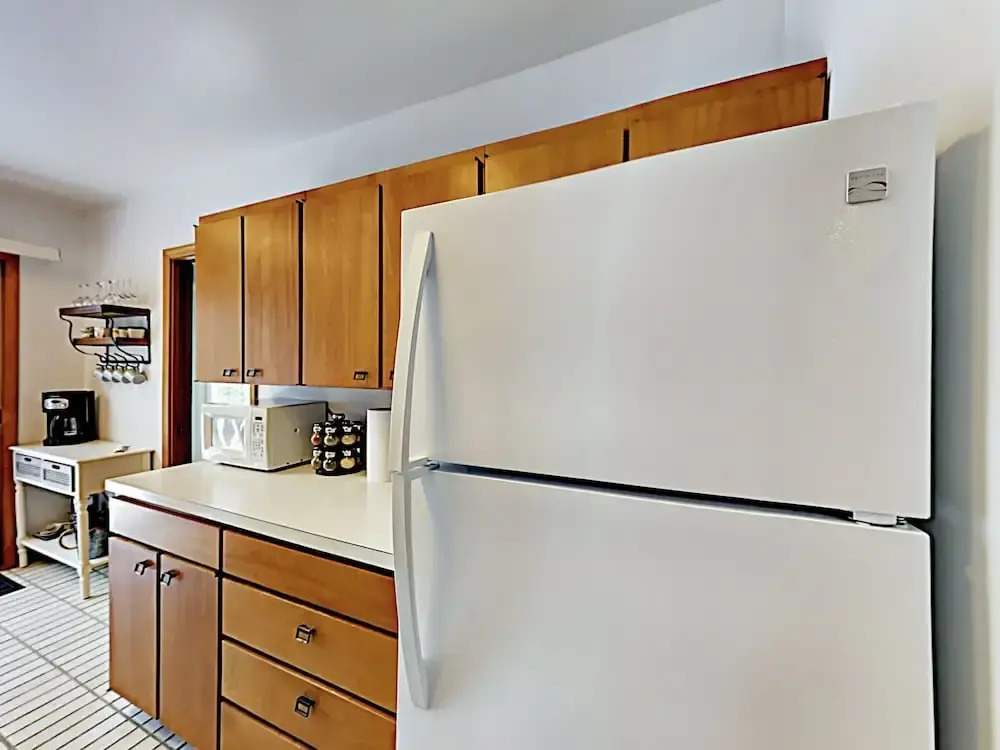 Cape Cod Retreat - 3 Br Home