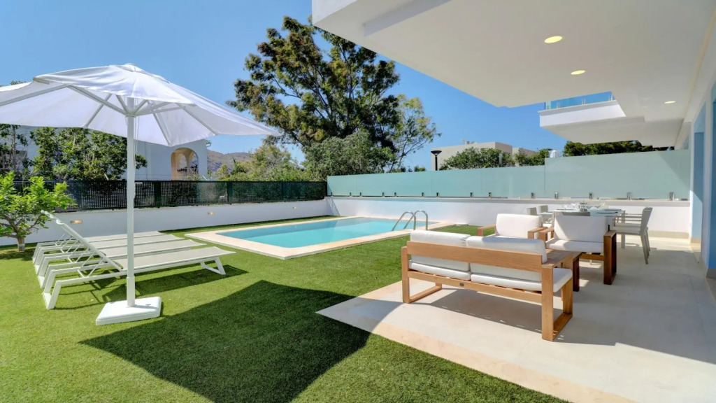 Villa Lago