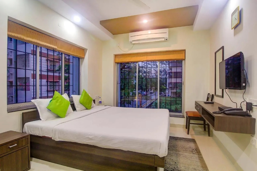 FabHotel Four Seasons