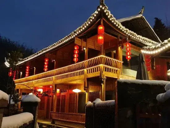 Huaxi Biancheng 12 Suites