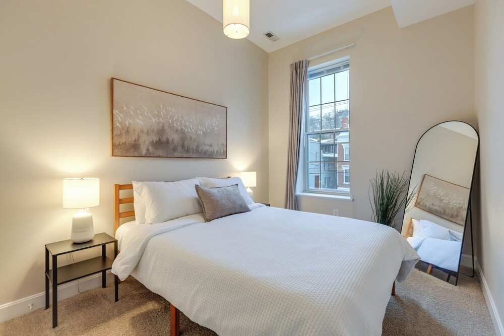 Walkable Condo Near Over-the-rhine & Hard Rock!