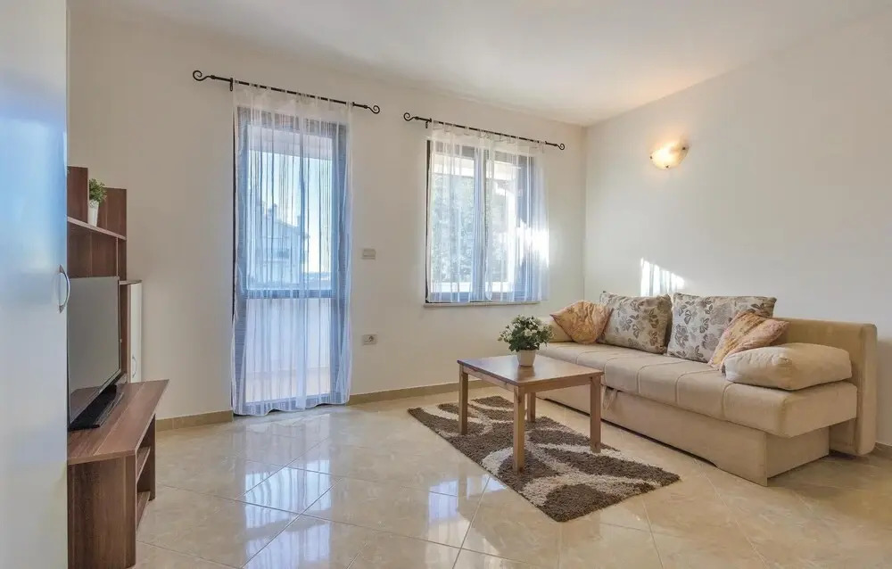 Amazing Home in Pula With Wifi and 2 Bedrooms