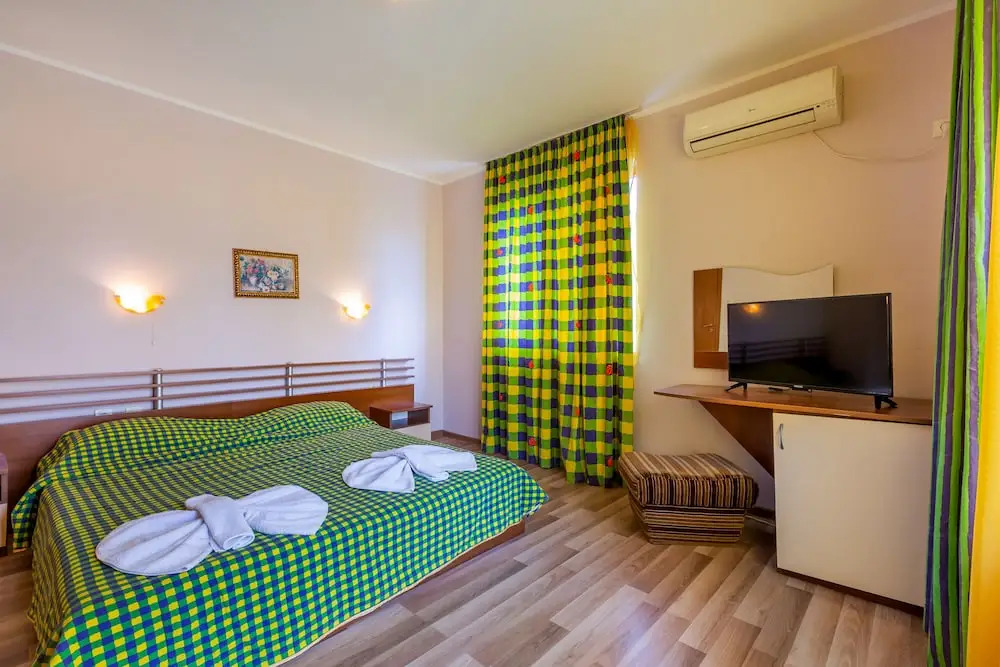 Family Triple Room in Dafinka Guest House