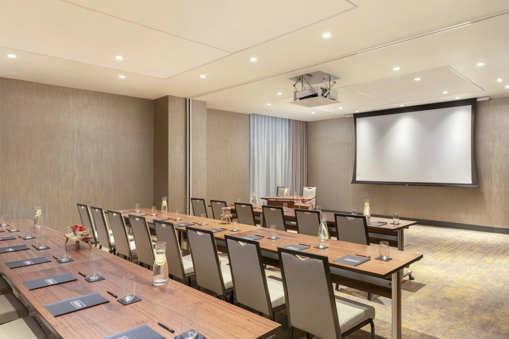 Hilton Woking