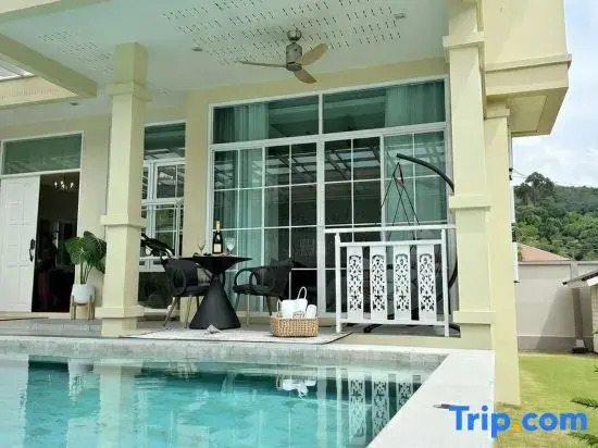 Kamala Beach Phuket - 4BR Private Luxury Pool Villa with Maid