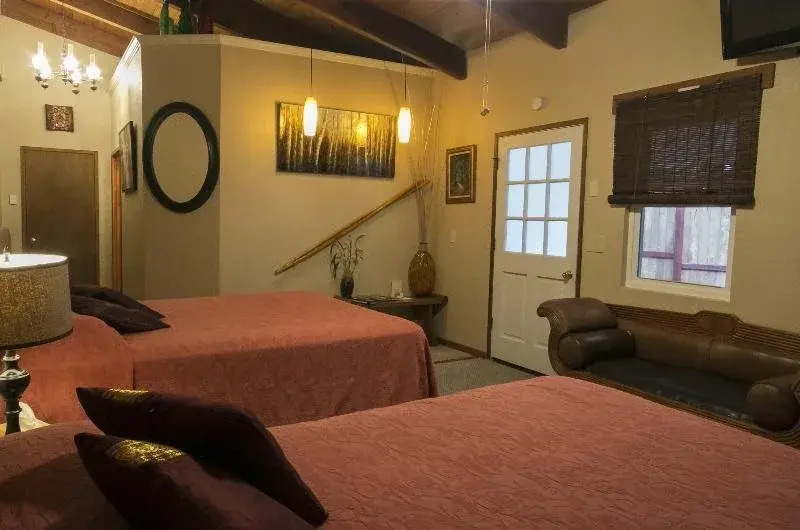 Lokahi Lodge
