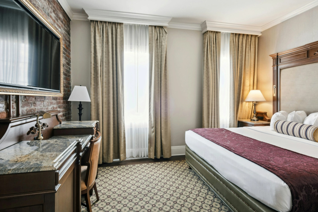 French Market Inn