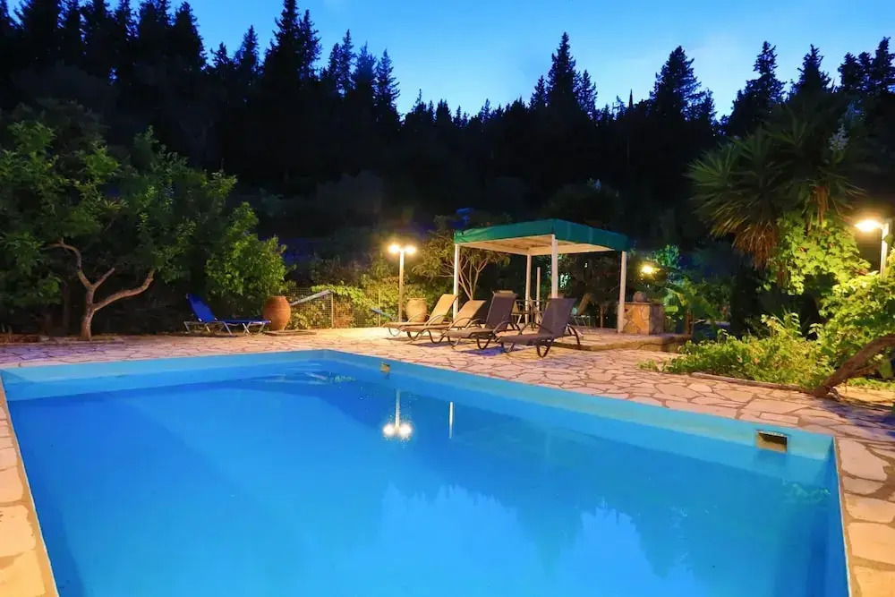 Villa Sevi in Loggos