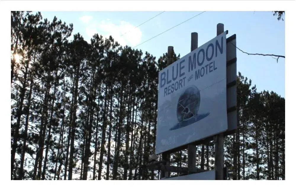 Blue Moon Resort & Motel