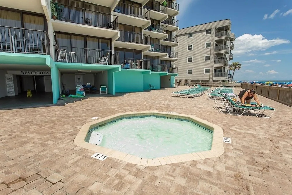 Royal Garden Resort 1515 2 Bedroom Condo by RedAwning