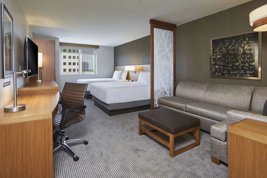 Hyatt Place Toronto Mississauga and Luxe Convention Centre