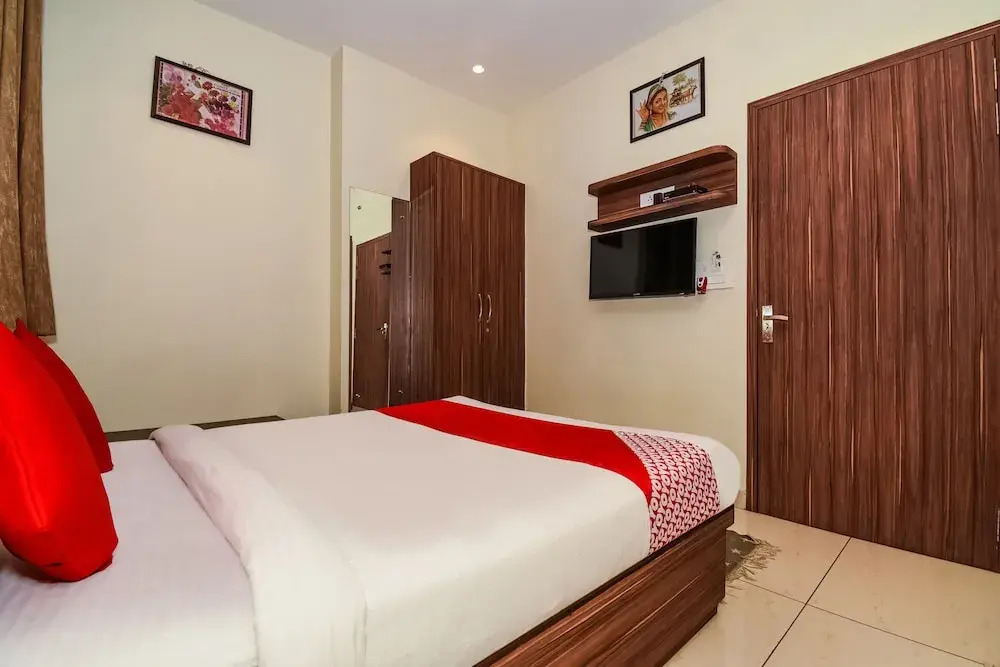Capital O 41054 Hotel Raj And Restaurant
