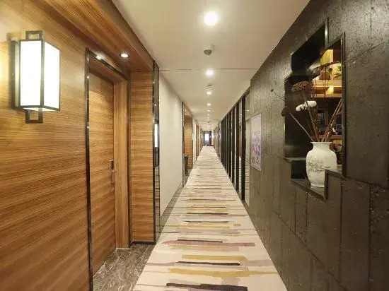 Qingmu Select Hotel (Shanghai Dahua Hucheng Dahua Second Road)