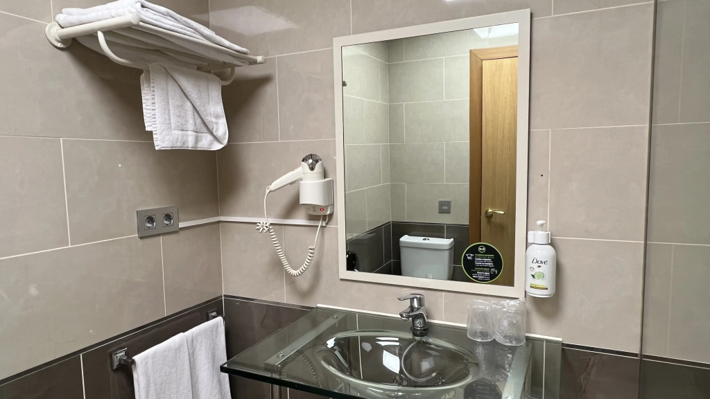 Отель B&B Tarragona Reus