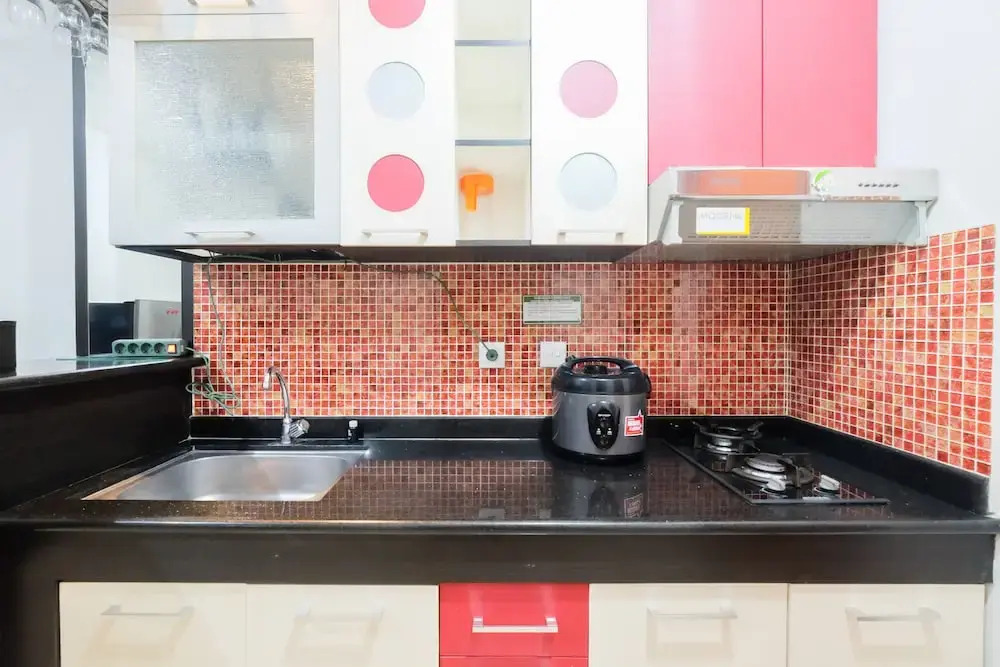Pleasant 1BR Apartment Thamrin Residence By Travelio