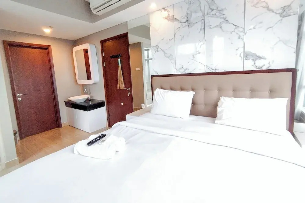 Spacious 2Br With Extra Room At Grand Sungkono Lagoon Apartment