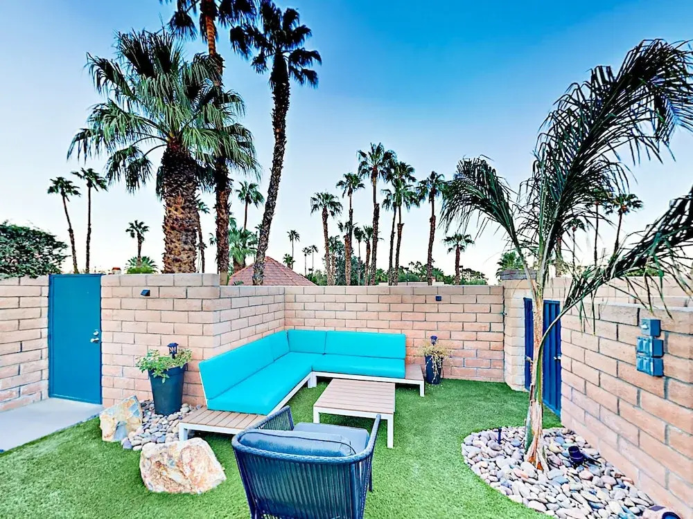 N De Anza - 2 Br Townhouse