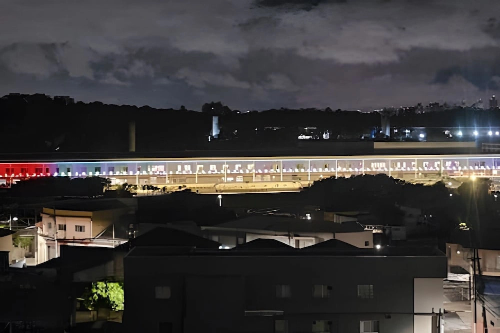 Condominio Ipe Roxo