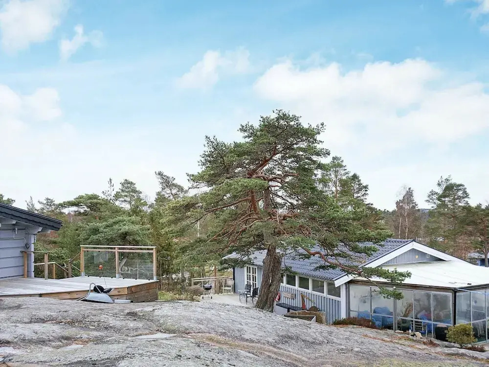 6 Person Holiday Home in Tanumshede