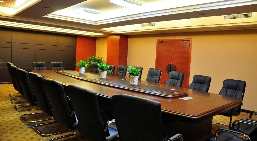 Harmonious Dunpu Hotel