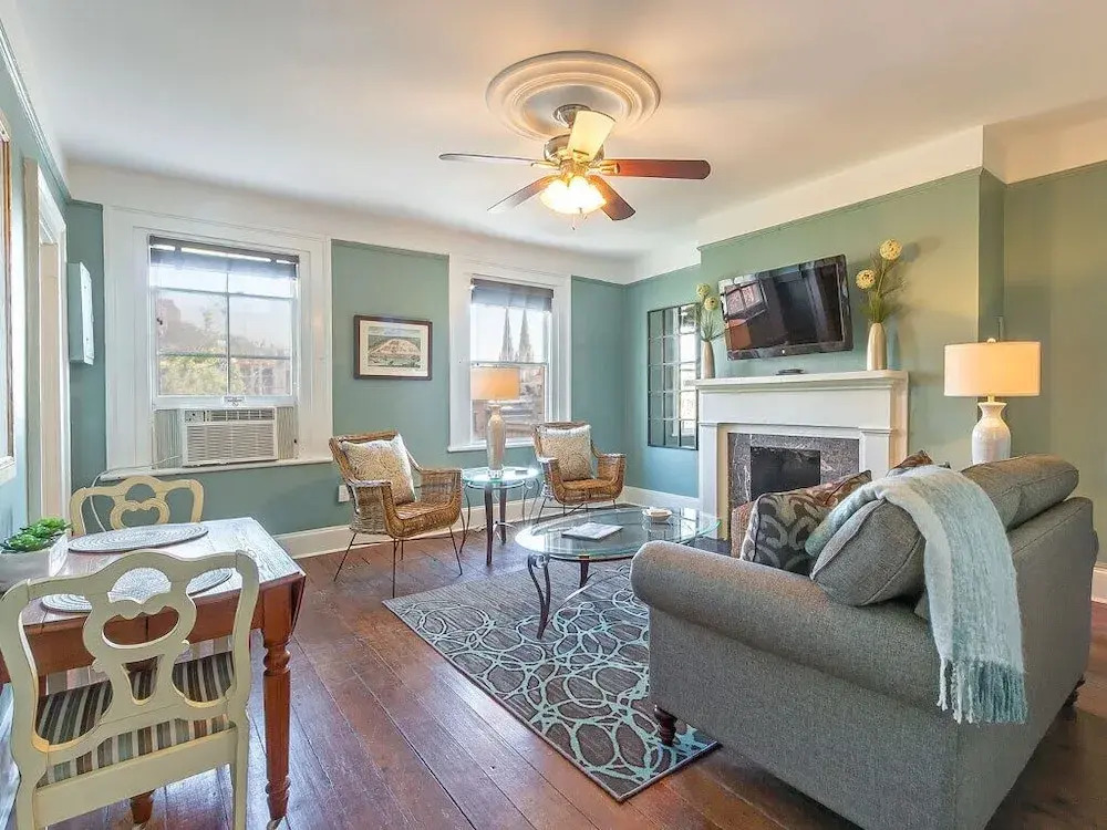 Southern Belle Manor