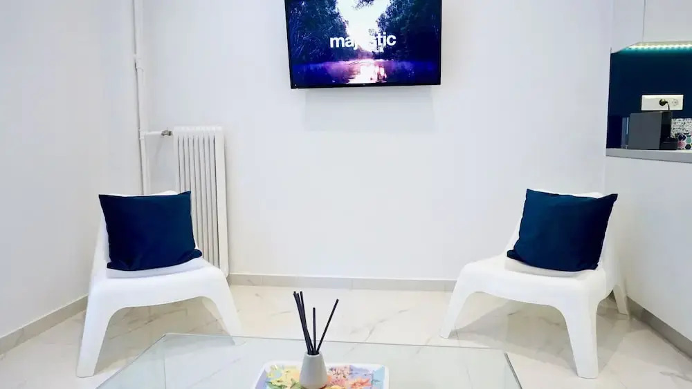 Chill Minimal Apt in Athens
