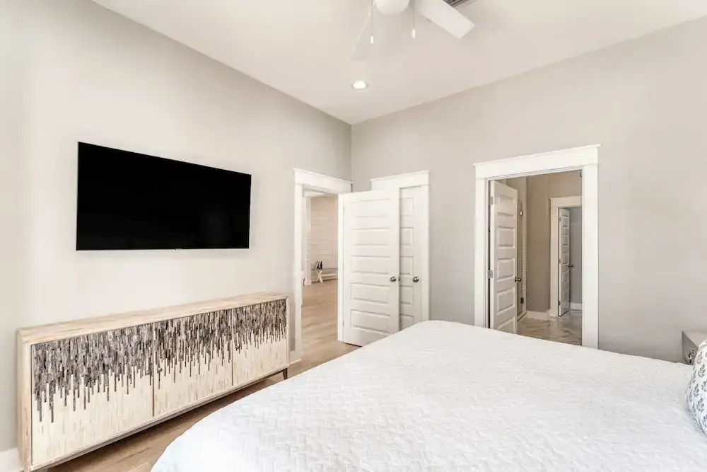 Sunfish Elegance by Avantstay Beach Access at an Indoor/outdoor Paradise