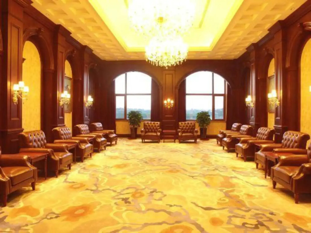 Heihe Yinjian Jianguo Hotel