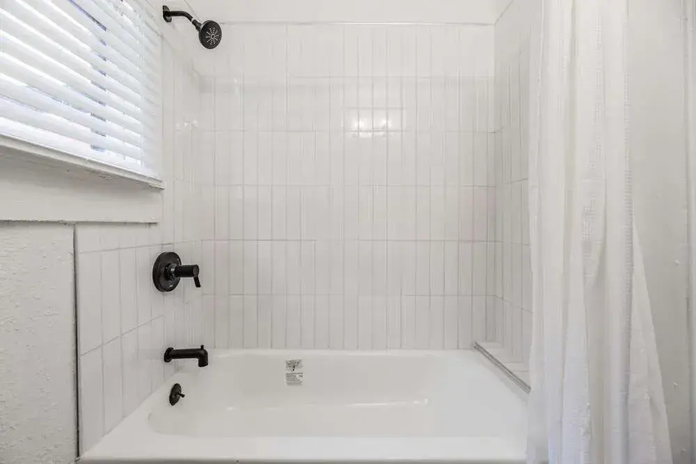 Satoshi Hideout Living